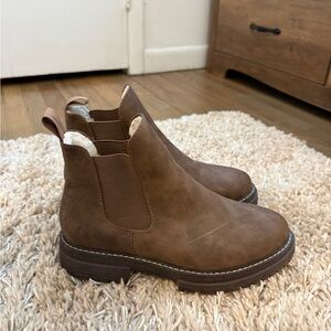 Roxy Chelsea Boots